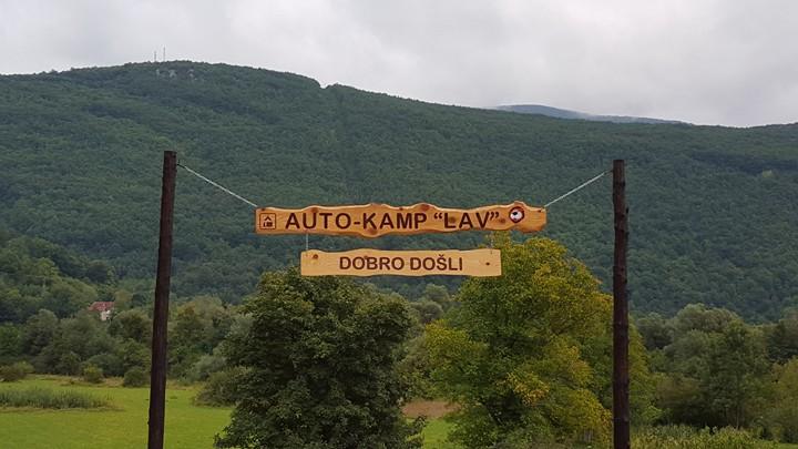 Hotel Auto Kamp Lav Kulen Vakuf Esterno foto