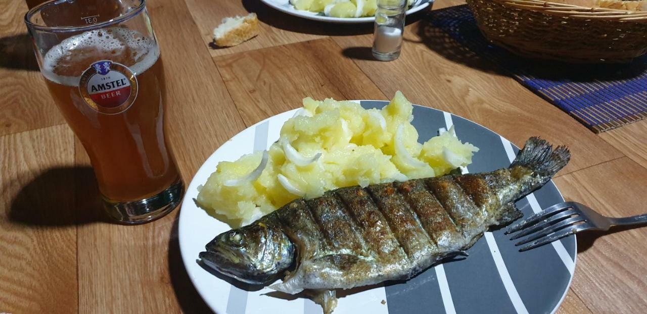 Hotel Auto Kamp Lav Kulen Vakuf Esterno foto